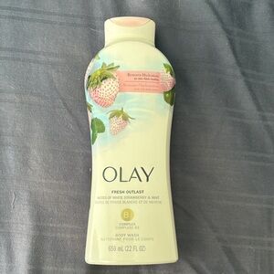 *3 for $15* Olay Fresh Outlast - White Strawberry & Mint